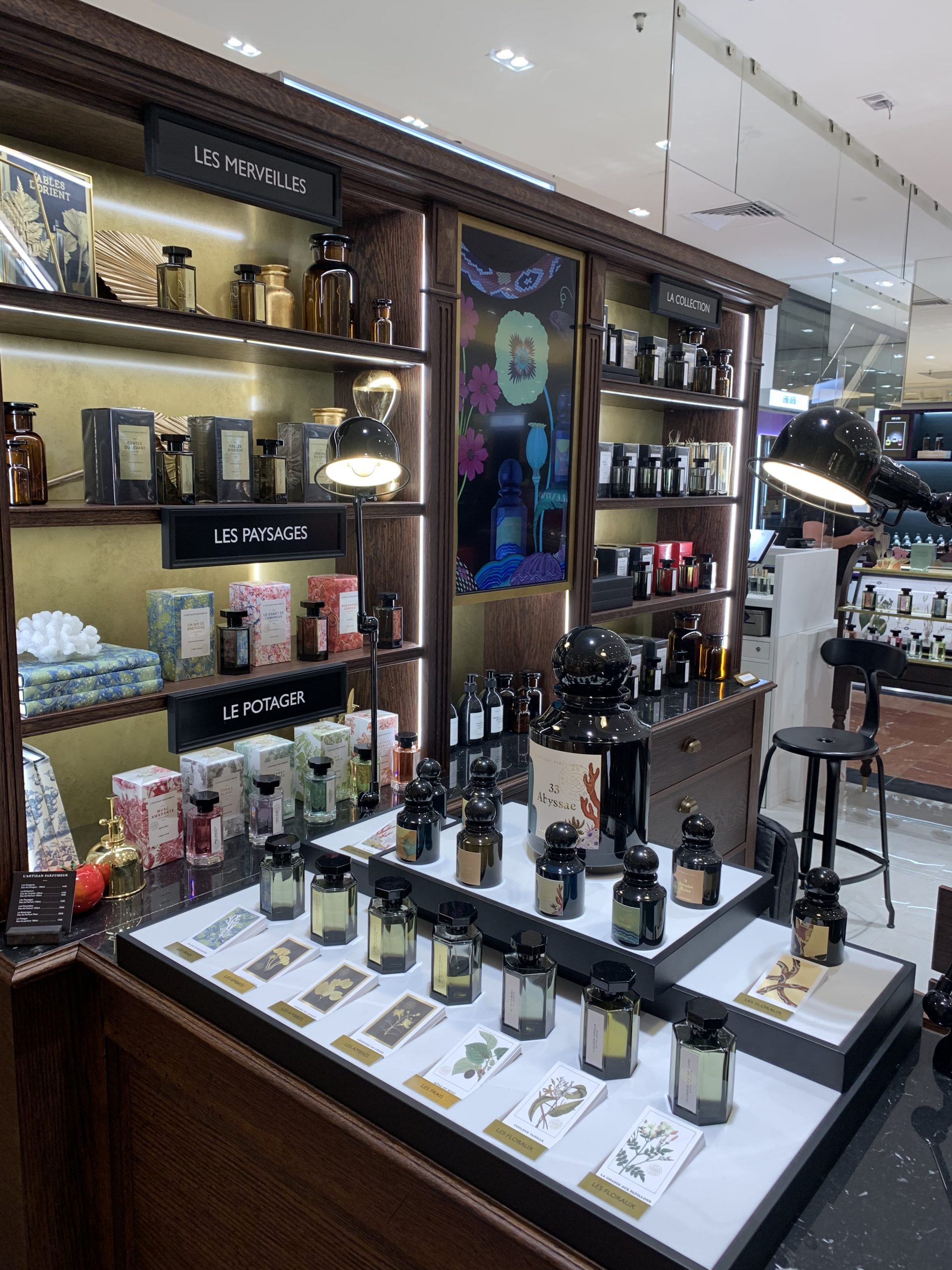 L'Artisan Parfumeur - Galeries Lafayette Paris 3