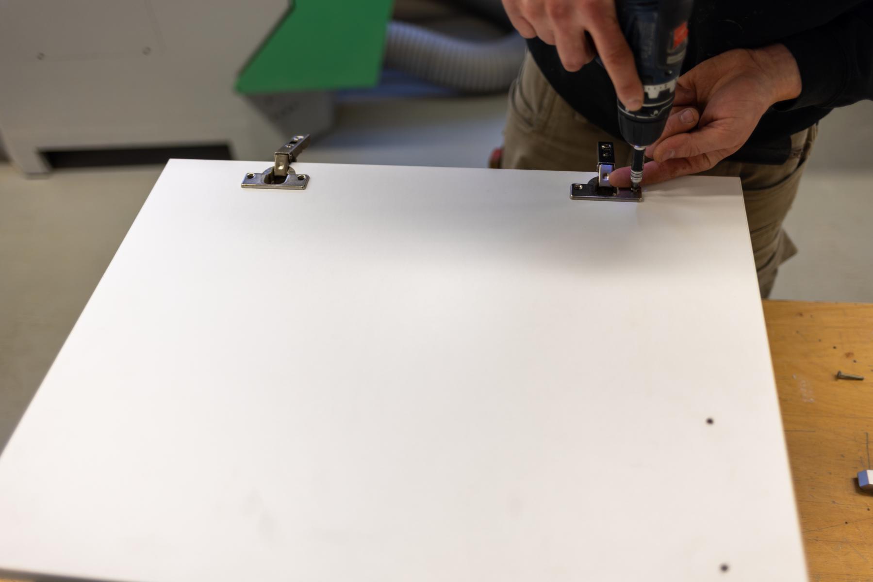 Modernisierung einer Küchenschranktür Bild 5