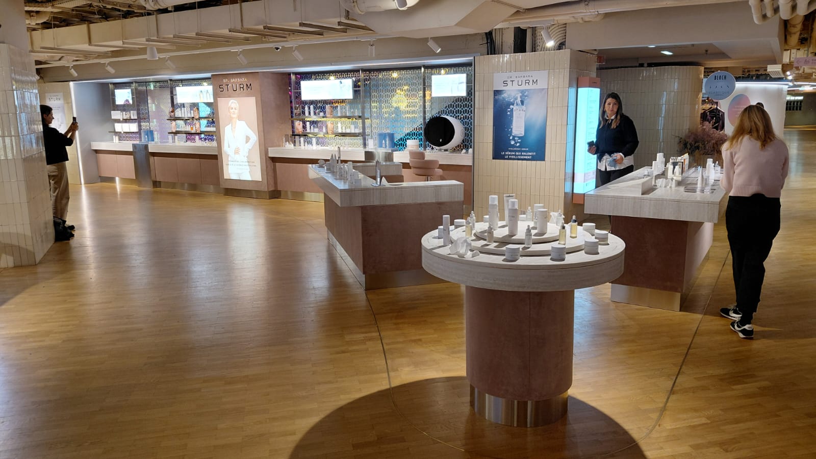 Dr. Barbara Sturm - Galeries Lafayette Haussmann 6