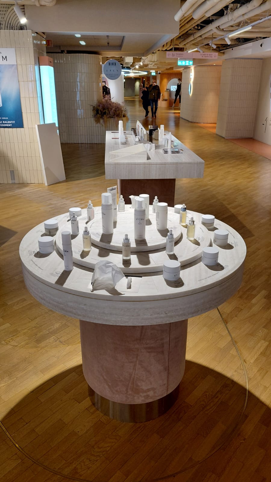 Dr. Barbara Sturm - Galeries Lafayette Haussmann 3